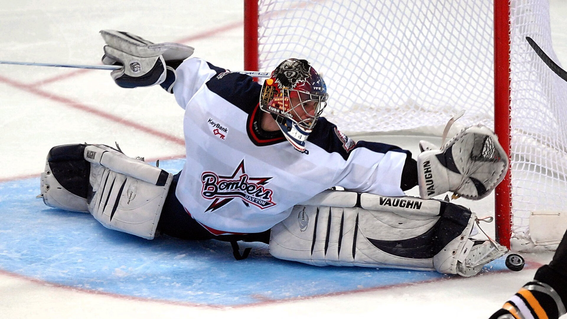 2019年季后赛：库里在关键第四节投入连续三记远距离三分，领导勇士获胜！